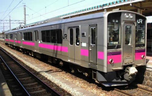 新幹線が普通電車の「露払い」…JR東、落ち葉対策で連携プレー