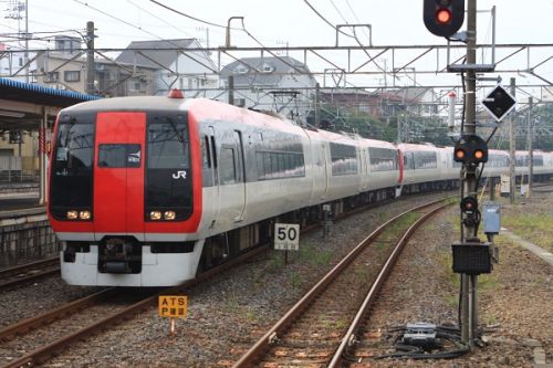 2018年晩夏 長野県内の保存蒸機を見て歩く旅 60 長野電鉄2100系となったJR東日本253系 その2