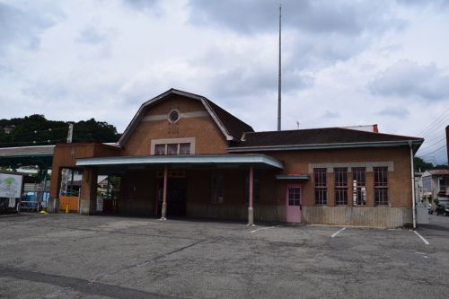 先月中旬当時の「あの二駅」。 その2