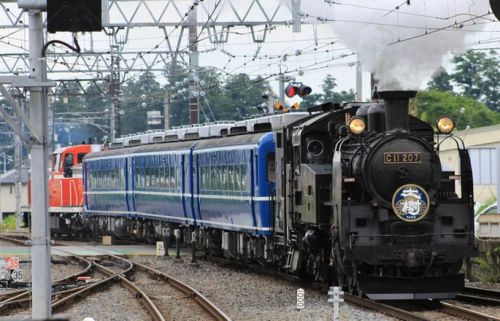 「煙と音に迫力」東武鉄道の2台目蒸気機関車(SL)お披露目!多くの鉄道ファン集まる