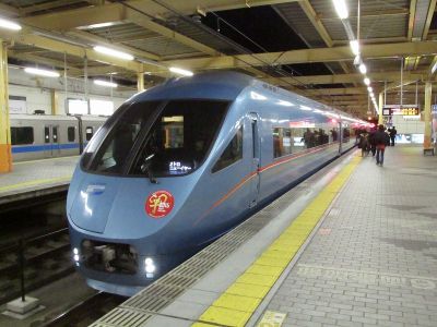 小田急60000形 小田急江ノ島線特急ロマンスカー「メトロニューイヤー」片瀬江ノ島行き