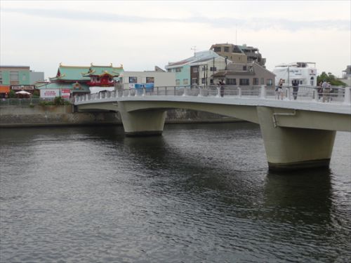 関東日帰り-鎌倉江ノ島編(14) 小田急江ノ島線 片瀬江ノ島駅 ～建て替えられた竜宮城～
