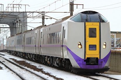 基本5両編成になったキハ261系1000番台充当の特急「北斗」・特急「おおぞら」