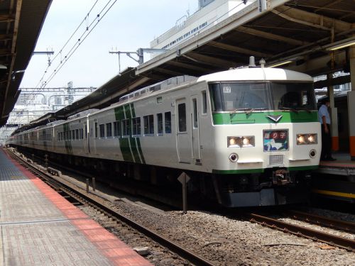 【JR東日本】185系踊り子・215系湘南ライナー本日を持って定期運用から引退今までありがとう!