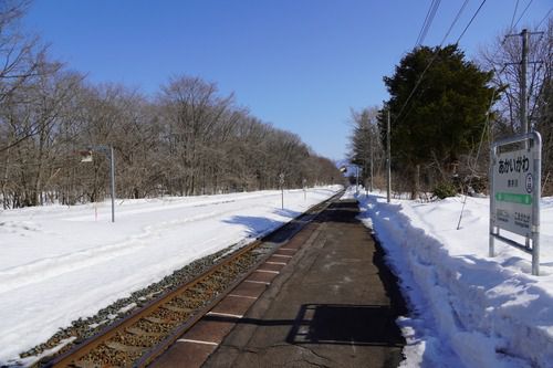 晩冬の赤井川駅