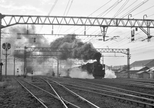 留萌本線 深川駅からD514が猛然と発車する!
