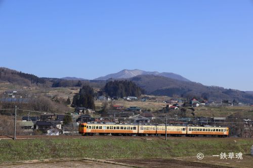 しなの鉄道の115系台鉄色
