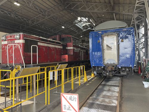 営業再開した小坂鉄道レールパークのあけぼの24系ウォッチング
