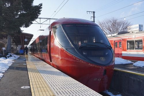 【富士急行】鉄道事業分社化により「富士山麓電気鉄道」を設立(2022年4月分割)