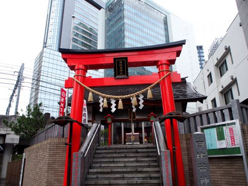 新橋駅からのお気に入り散策ルートで神社めぐり。ビジネス街は東京観光の穴場かも?