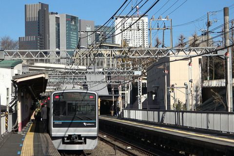 年明けの参宮橋駅#1