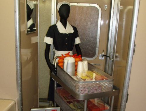JR東日本、車内販売のキャッシュレス決済で割引。接触機会低減のため