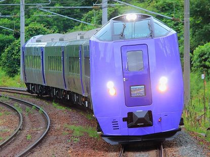 キハ261系5000番台ラベンダー編成が特急「フラノラベンダーエクスプレス」で営業運転開始