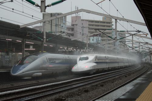 雨の西明石駅 ①
