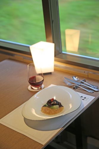 西武鉄道「52席の至福」から