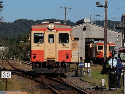 いすみ鉄道5-1(大多喜駅入換 キハ52 125 + キハ28 2346)