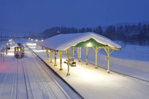 音威子府駅の夕暮れ