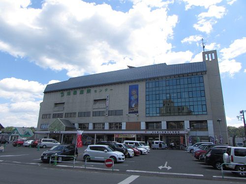 地場産業センターに飲み込まれたような？秩父駅。　【2021年05月　埼玉県秩父市】
