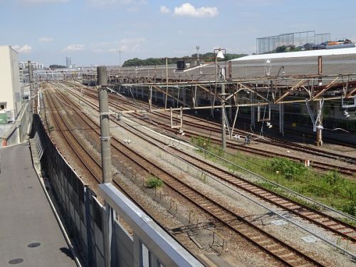 横浜羽沢駅