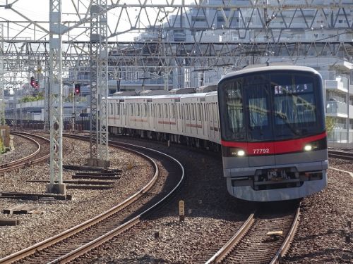 東武鉄道 70090型 70000系の有料着席サービス用マルチシート車両