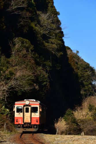 前走りでキハ20国鉄色