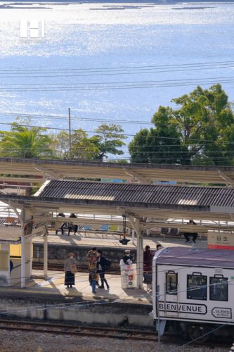 海が見える駅