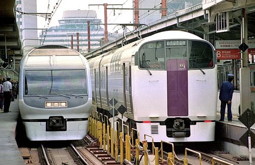 【鉄道写真】215系の日!管理人が撮影した画像で振り返る悲運の2階建て車両215系の勇姿ですヽ(=´▽`=)ノ