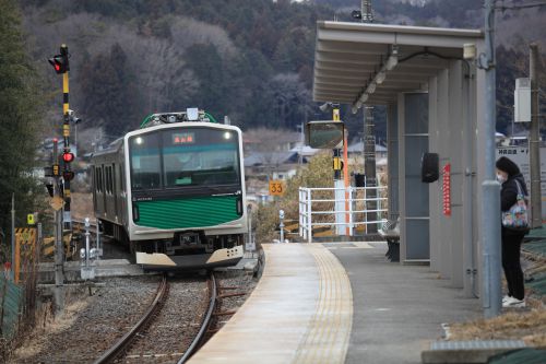 朝の滝駅の光景