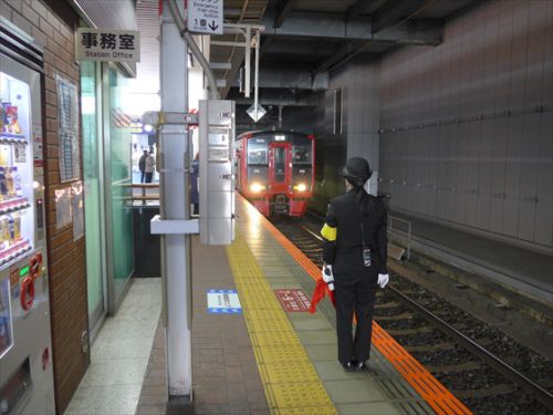 九州駅巡り22冬-総仕上げ編(17) 鹿児島本線 香椎駅 ~"DENCHA"に乗車して香椎線へ~
